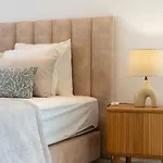 Luxury 3br Sea Views, Pool, Sauna, Gym Διαμέρισμα *