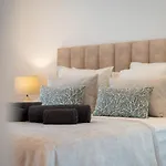 Luxury 3br Sea Views, Pool, Sauna, Gym Διαμέρισμα *
