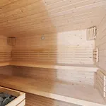 Luxury 3br Sea Views, Pool, Sauna, Gym