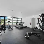 Luxury 3br Sea Views, Pool, Sauna, Gym Λάγος