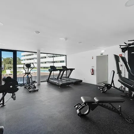 Luxury 3br Sea Views, Pool, Sauna, Gym 라고스