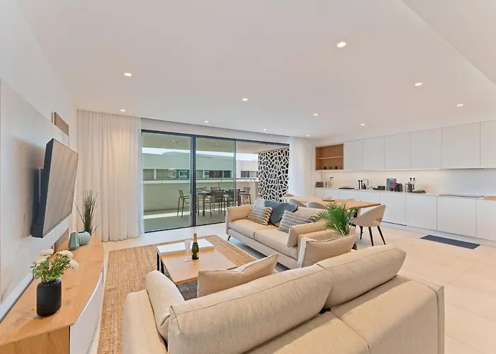 Apartament Luxury 3br Sea Views, Pool, Sauna, Gym *