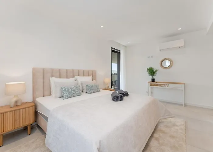 Luxury 3br Sea Views, Pool, Sauna, Gym Apartament Lagos