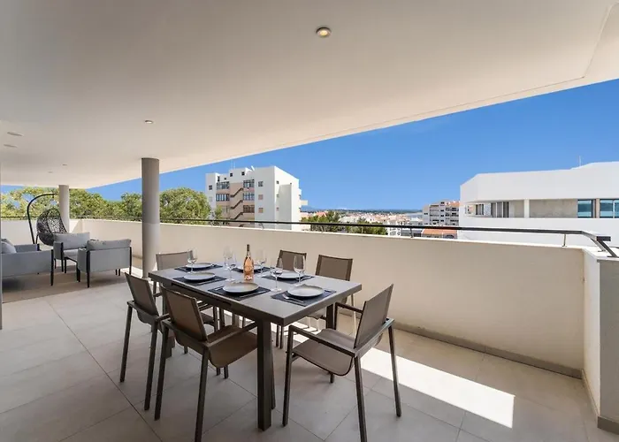 Apartament Luxury 3br Sea Views, Pool, Sauna, Gym *