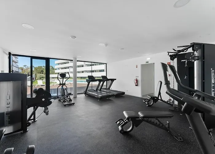 Luxury 3br Sea Views, Pool, Sauna, Gym Lagos