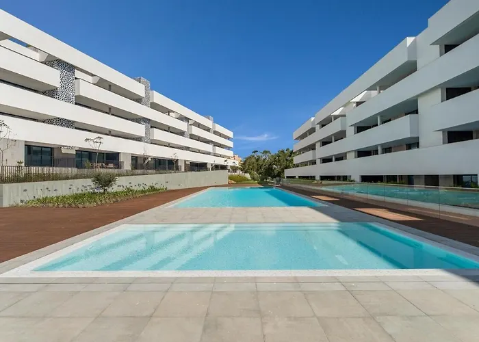 Luxury 3br Sea Views, Pool, Sauna, Gym Appartamento *