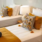 Luxury 3br Sea Views, Pool, Sauna, Gym