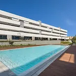 Luxury 3br Sea Views, Pool, Sauna, Gym *
