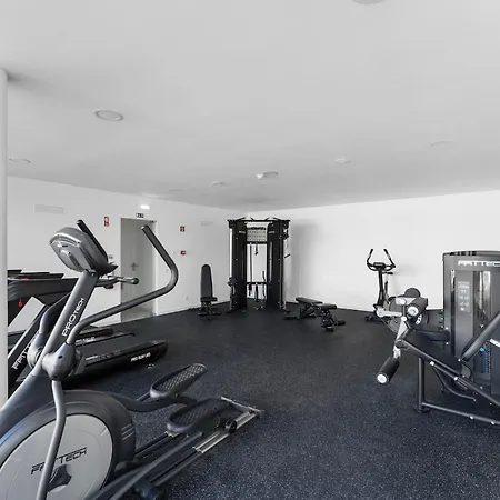 Apartment Luxury 3br Sea Views, Pool, Sauna, Gym *